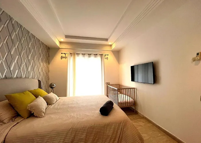 Welcome To Casa Luxe 3 King Beds Near Cfc & Tram