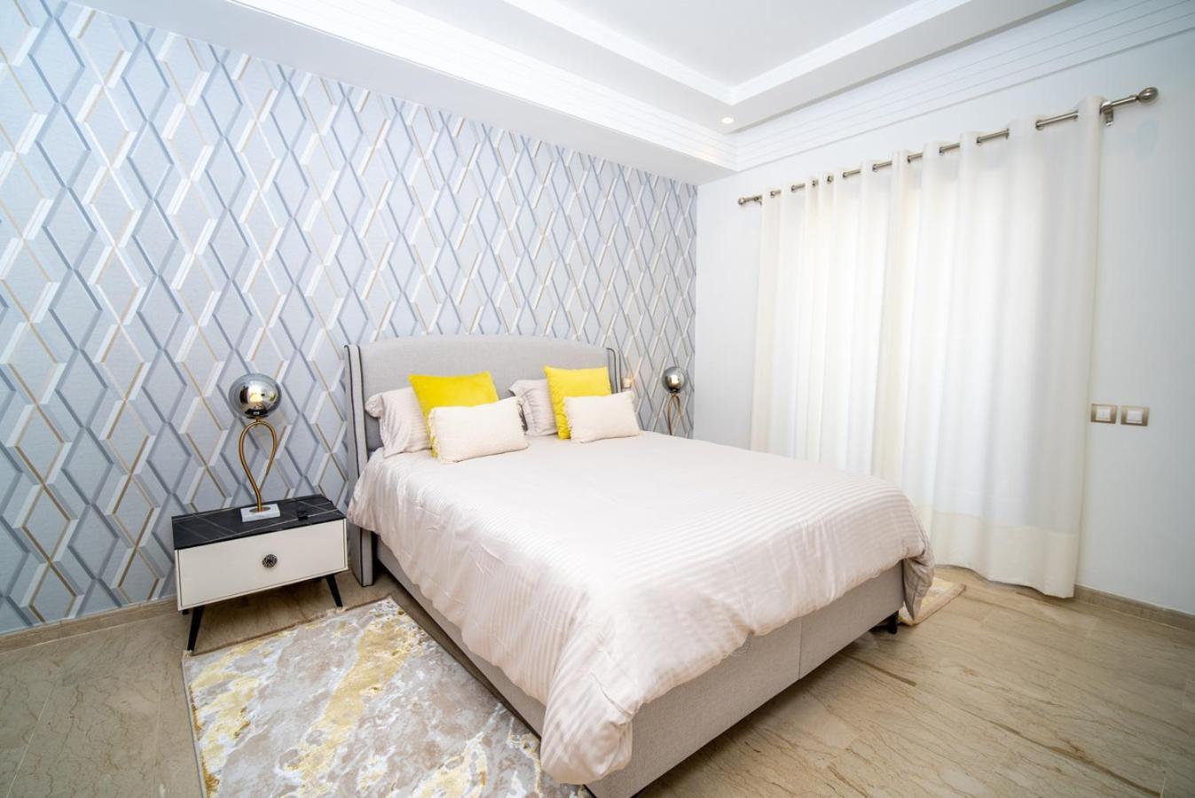 Welcome To Casa Luxe 3 King Beds Near Cfc & Tram 卡萨布兰卡