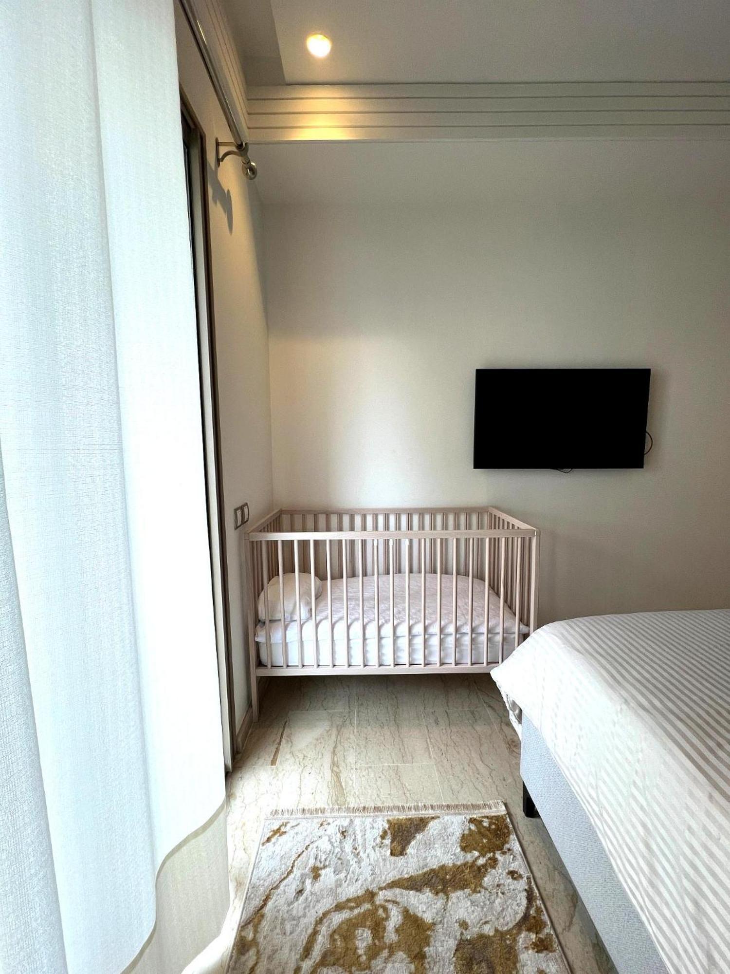 Welcome To Casa Luxe 3 King Beds Near Cfc & Tram